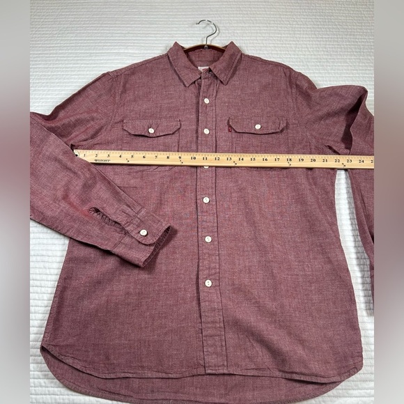 Levi's Burgundy Casual Button Down Shirt with Western Style. Size Large - Picture 5 of 8